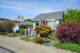 5843 Bayview Ave, Richmond